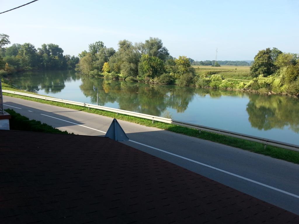 Guesthouse Kod Mosta Karlovac Oda fotoğraf
