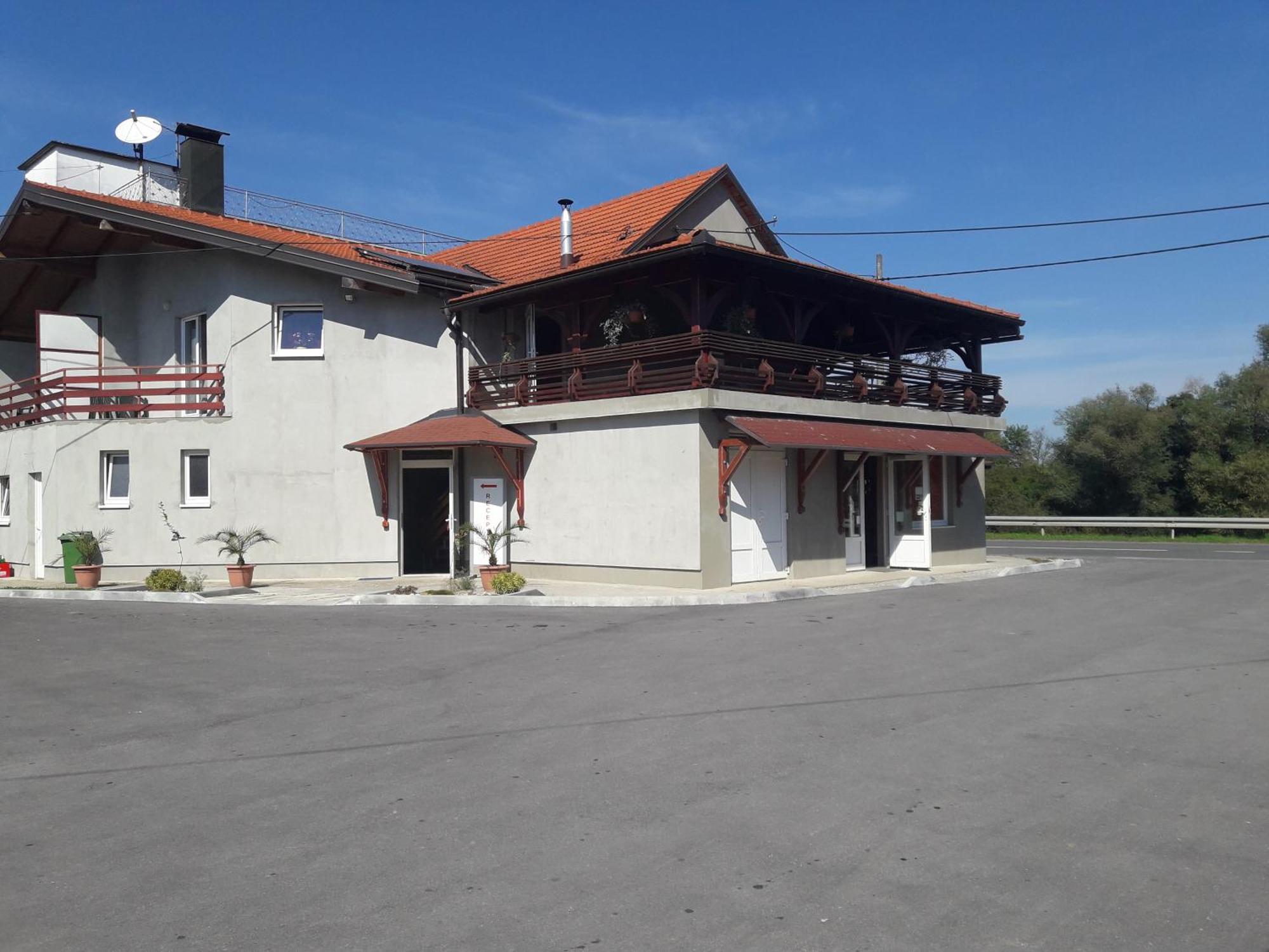 Guesthouse Kod Mosta Karlovac Dış mekan fotoğraf